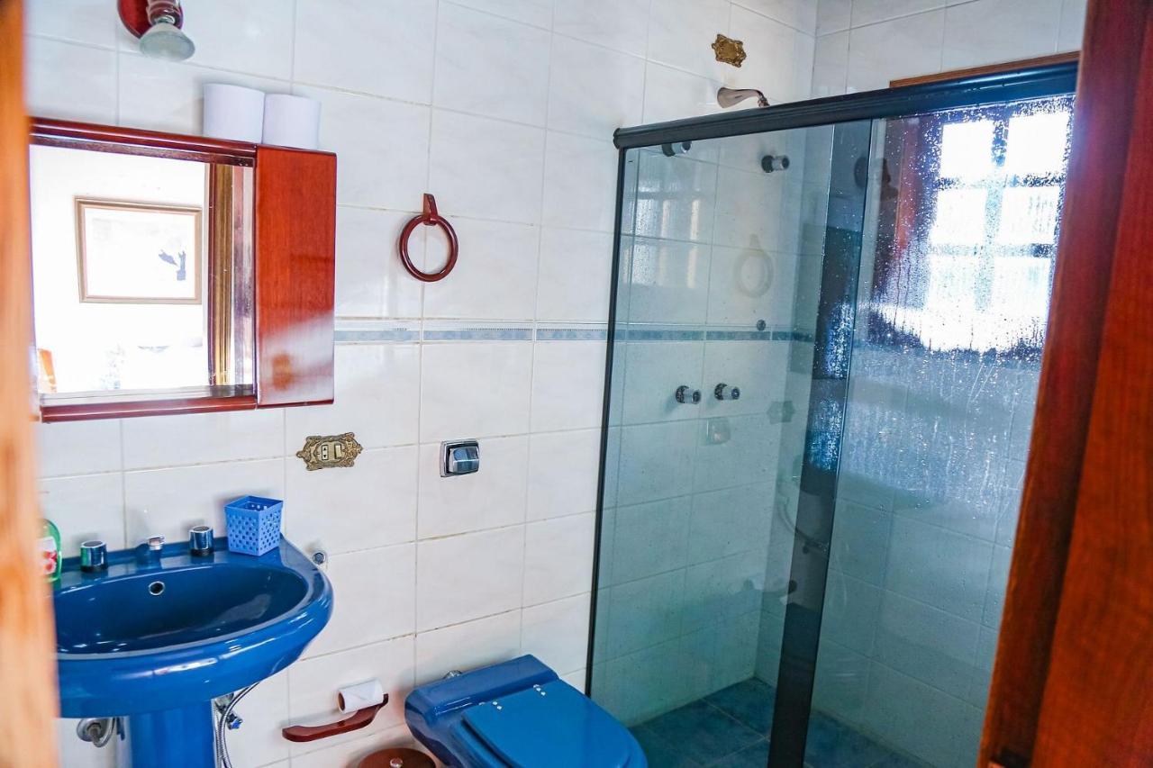 Chale Belga Em Condominio - 1,2 Km Do Centro Turistico Capivari Кампус-ду-Жордау Экстерьер фото