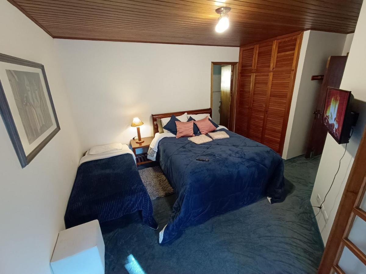 Chale Belga Em Condominio - 1,2 Km Do Centro Turistico Capivari Кампус-ду-Жордау Экстерьер фото