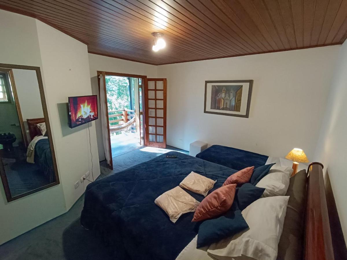 Chale Belga Em Condominio - 1,2 Km Do Centro Turistico Capivari Кампус-ду-Жордау Экстерьер фото